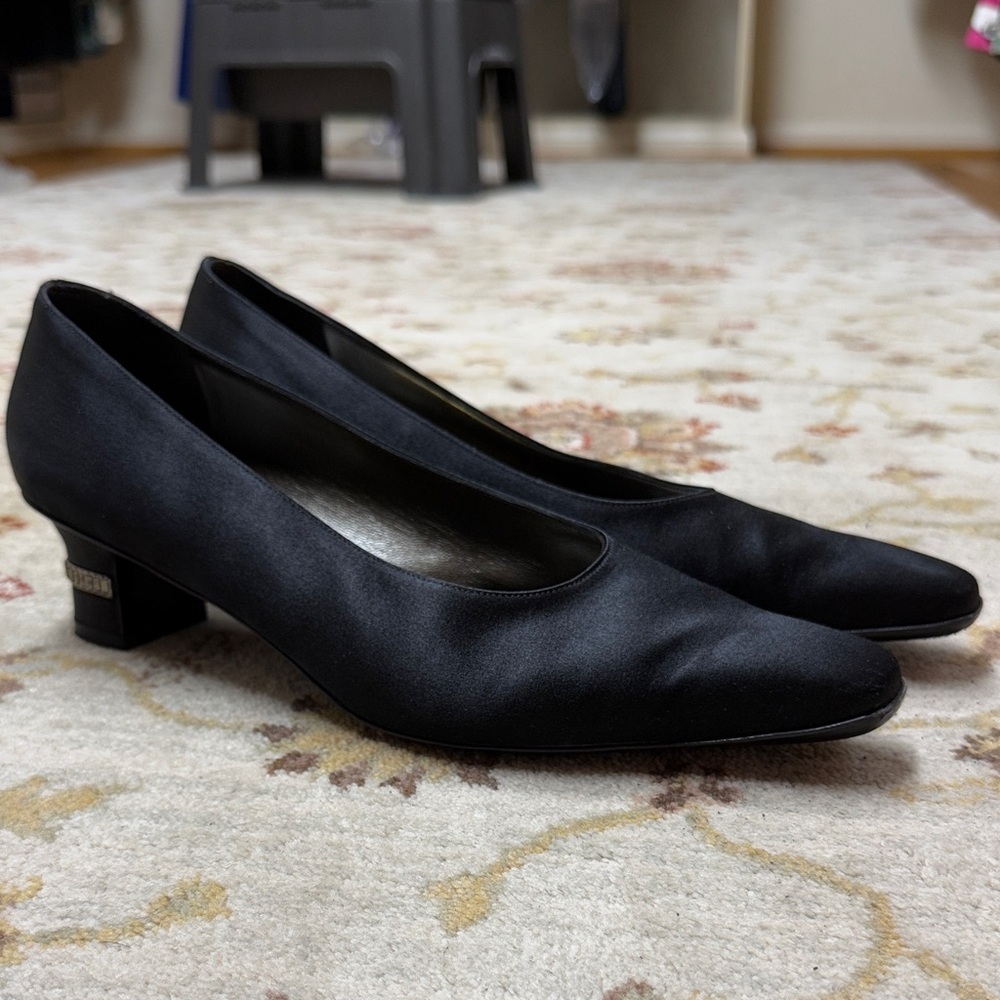 Salvatore Ferragamo Reame heels - Picture 2 of 10